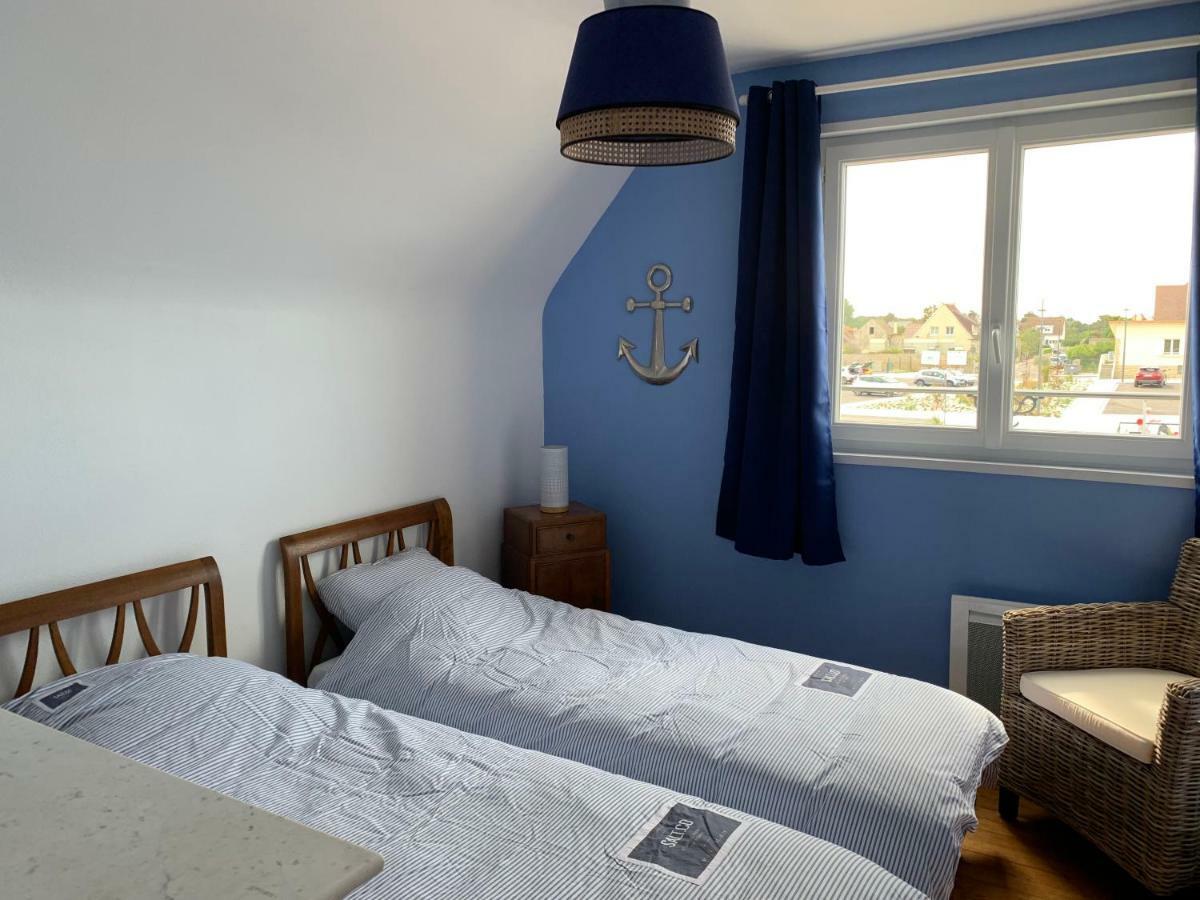 Magulie, Le Calme En Bord De *